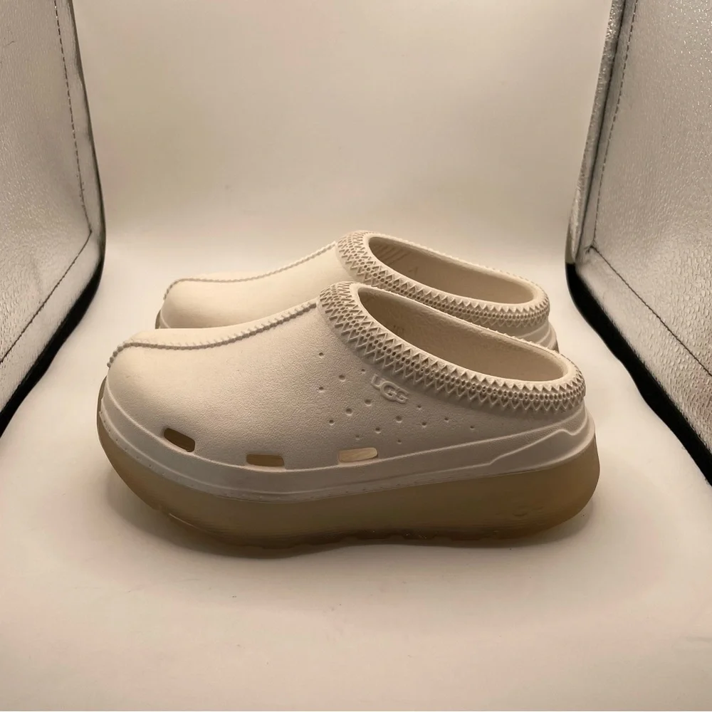 UGG Tamsan Sport girls white clogs size 10 toddler